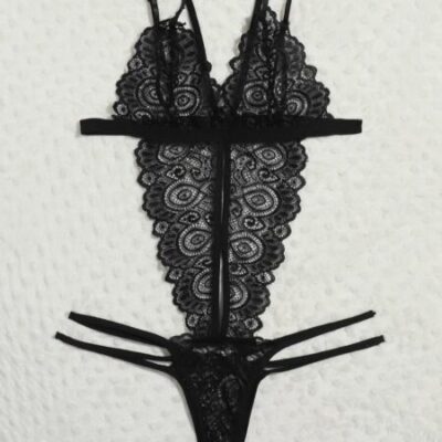BODYSUIT DE ENCAJE NEGRO