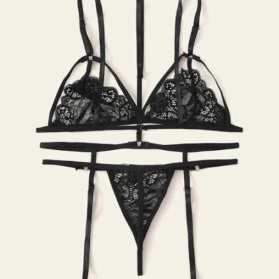 CONJUNTO DE ENCAJE CON HARNES